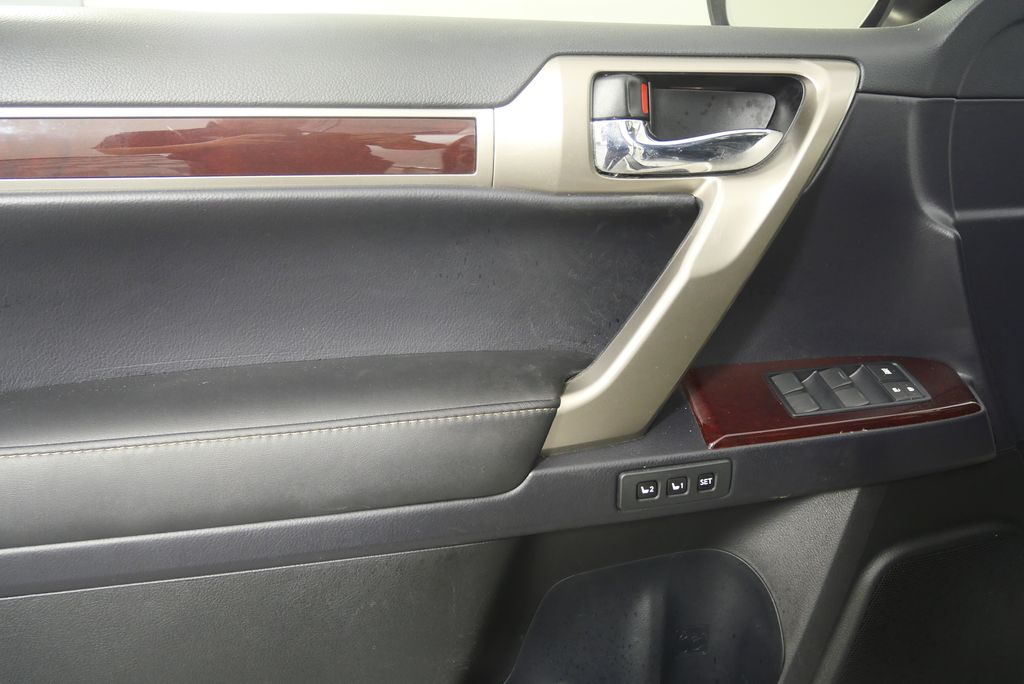 2017 Lexus GX 460 8