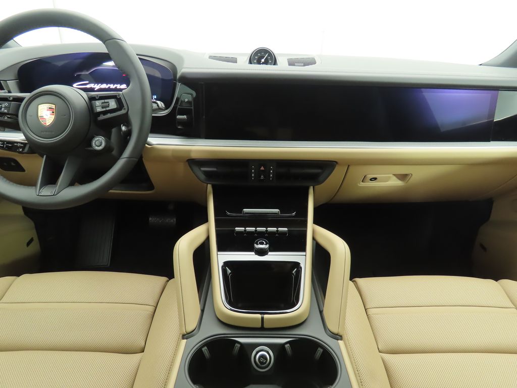 Thumbnail: 2025 Porsche Cayenne - 16