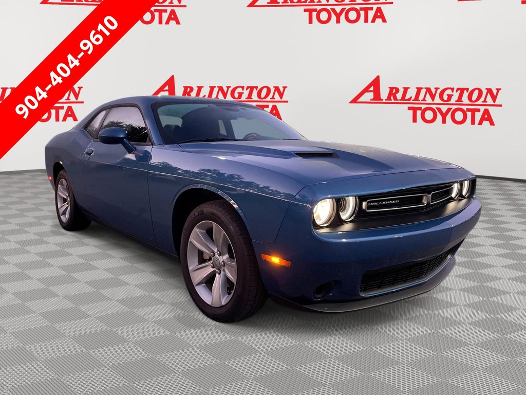 2023 Dodge Challenger SXT's photo