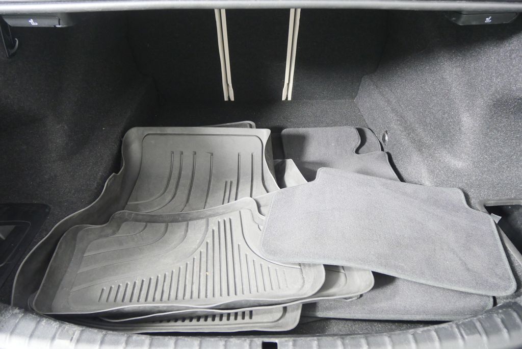 Thumbnail: 2023 BMW 5 Series - 17