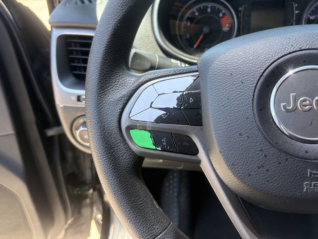 2019 Jeep Cherokee Latitude Black at Durrett Motor Company