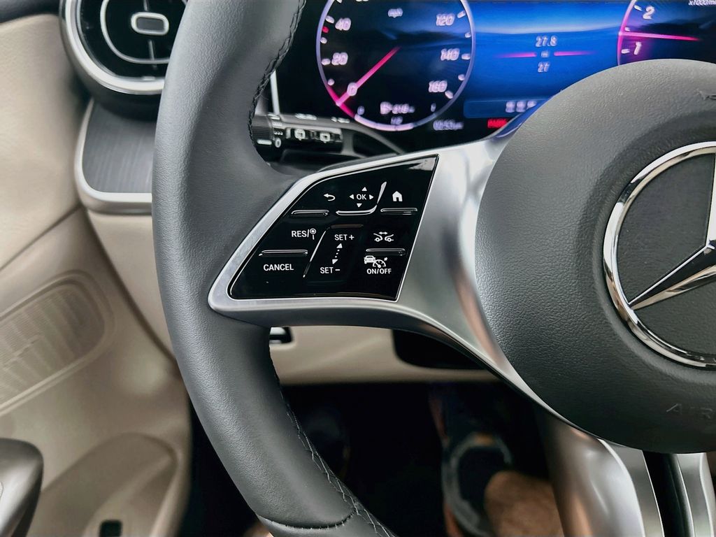Thumbnail: 2026 Mercedes-Benz GLC - 11