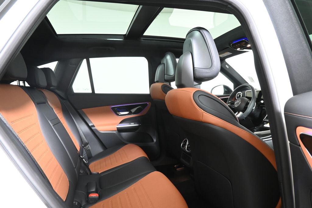 Thumbnail: 2025 Mercedes-Benz GLC - 19