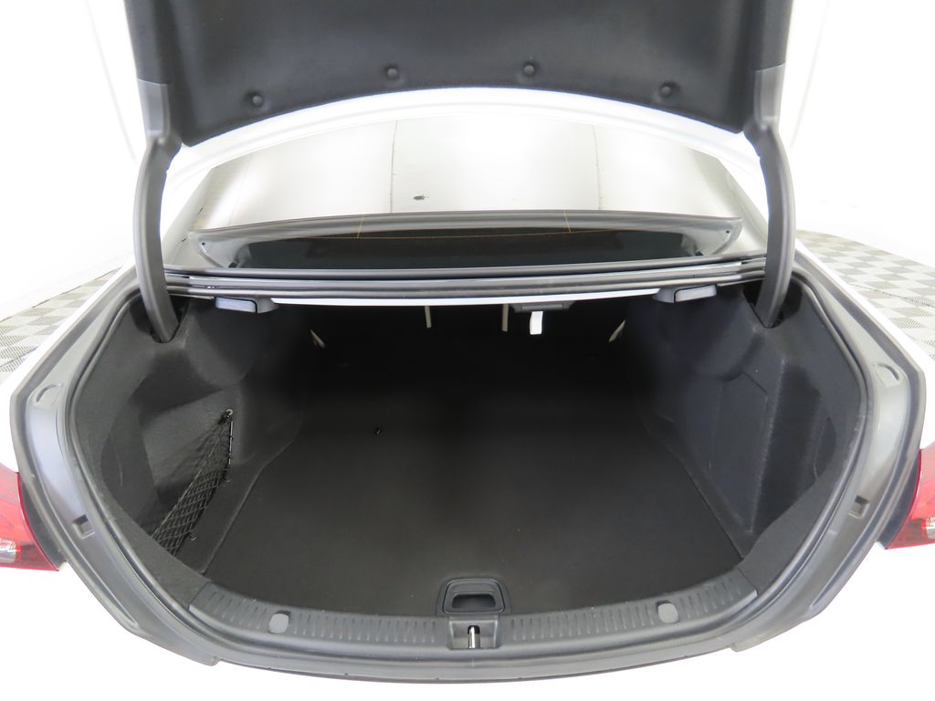 Thumbnail: 2023 Mercedes-Benz E-Class - 27