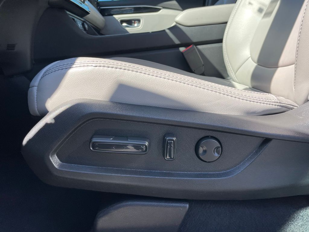 Thumbnail: 2025 Honda Pilot - 25