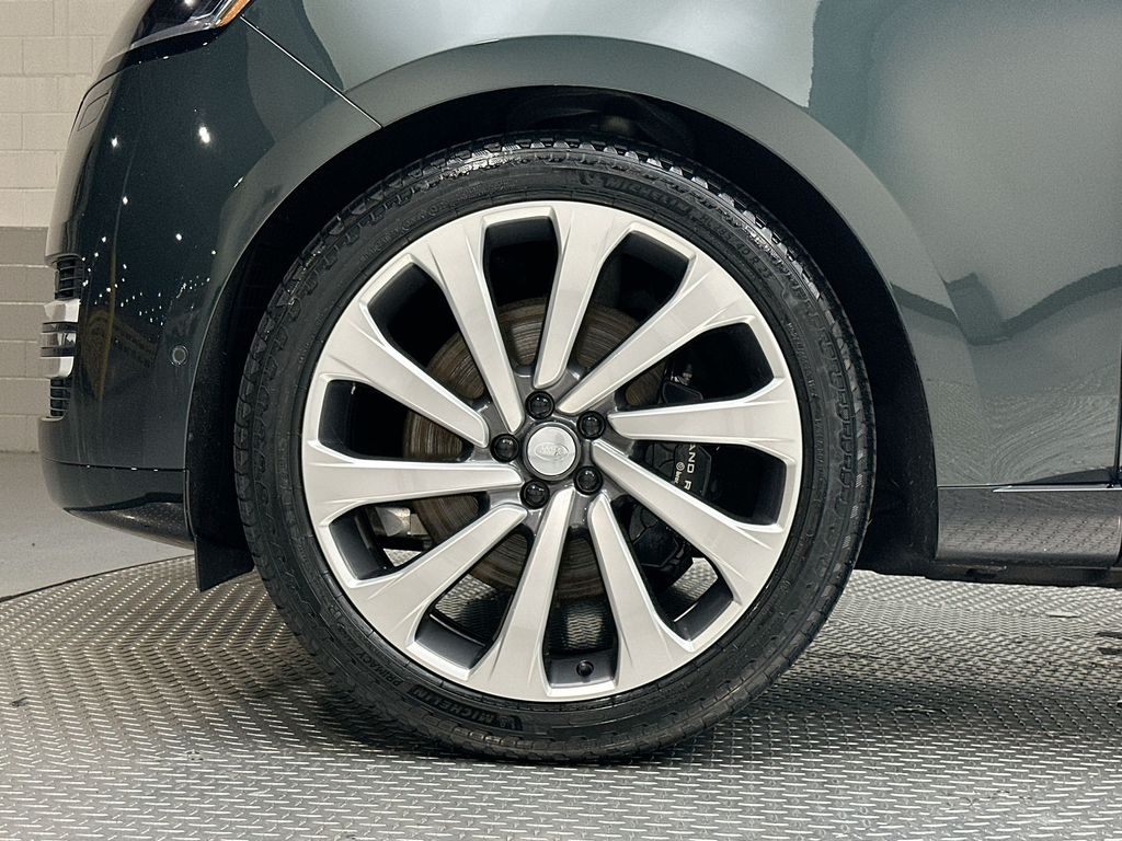 Thumbnail: 2024 Land Rover Range Rover - 17