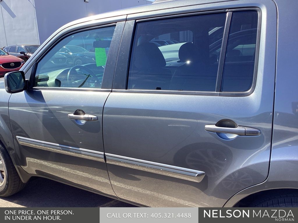 Used 2011 Gray Honda EX-L image 3