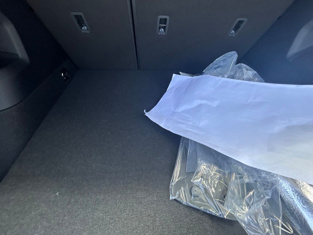 New 2026 Platinum Gray Volkswagen 2.0T SE image 34