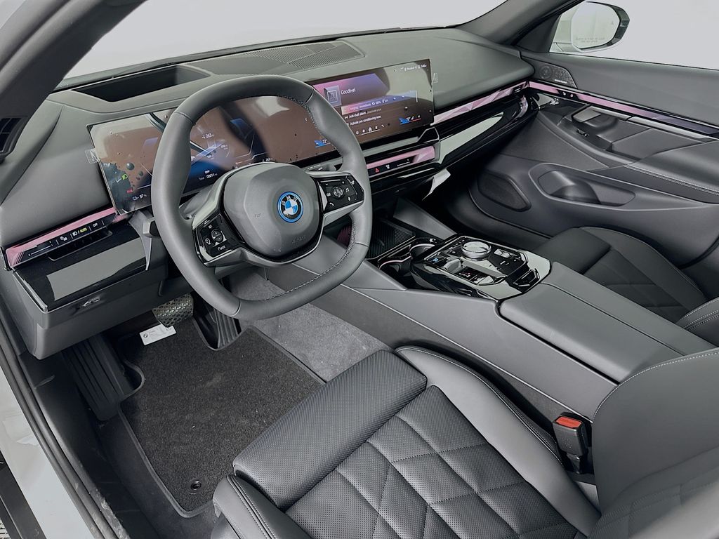 Thumbnail: 2024 BMW i5 - 9