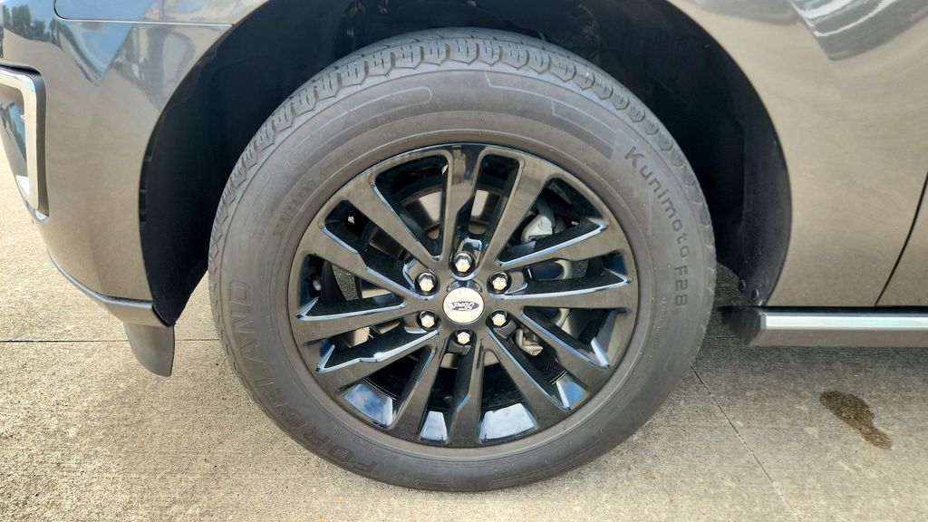2021 Ford Expedition Limited - Photo 10