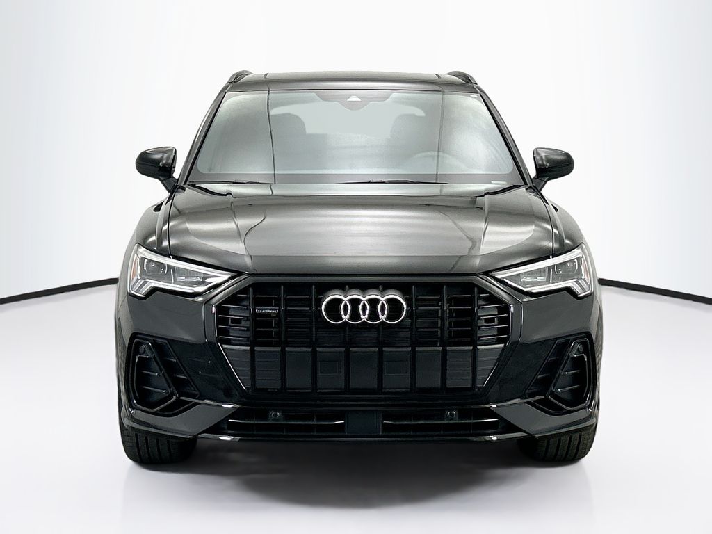 Thumbnail: 2025 Audi Q3 - 2