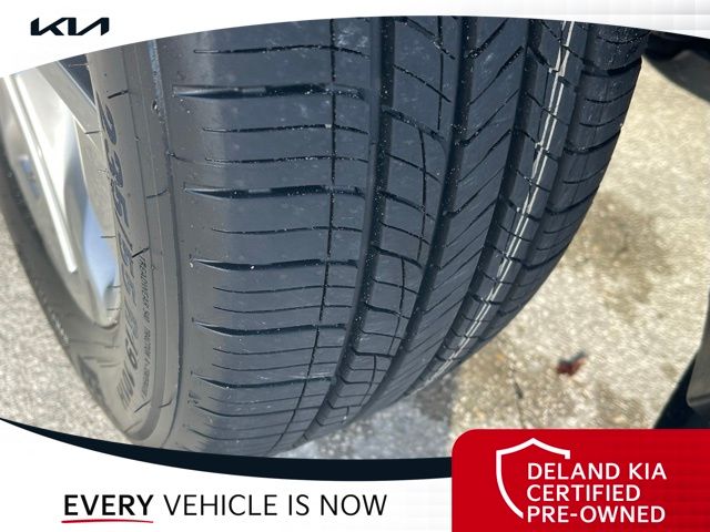 2023 Toyota RAV4 XLE Premium - Photo 20