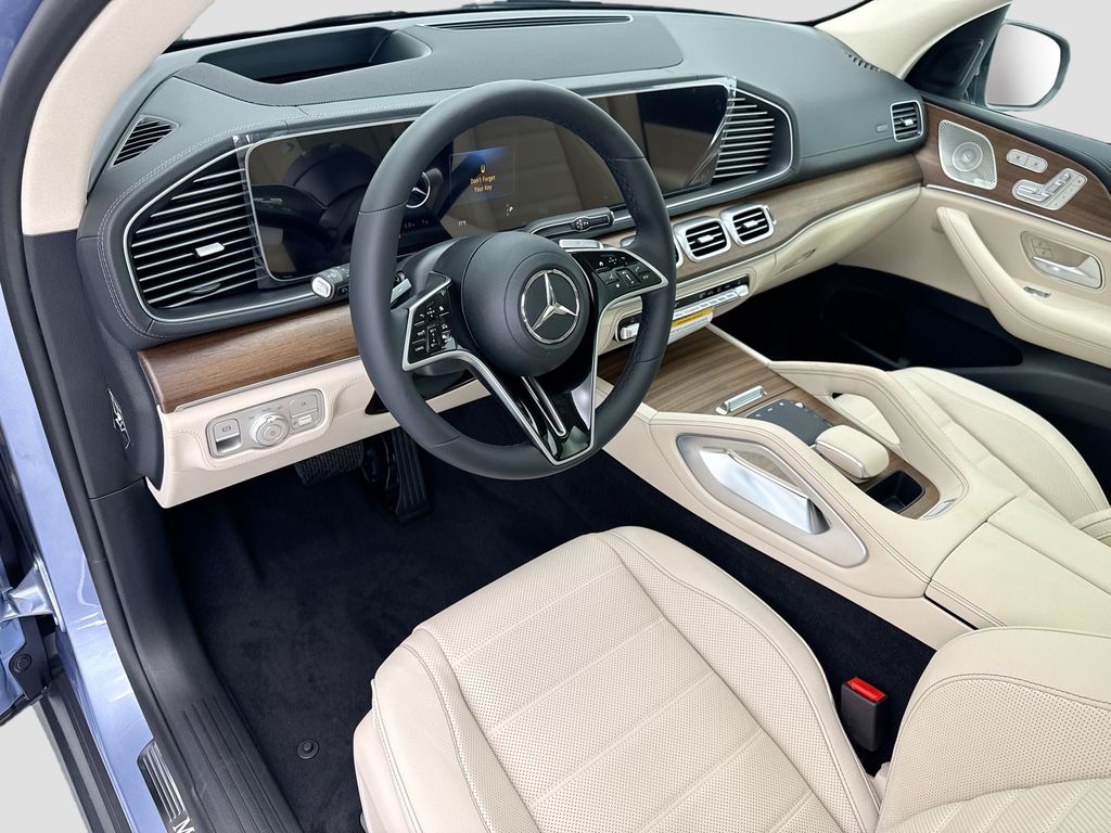 Thumbnail: 2026 Mercedes-Benz GLE - 10