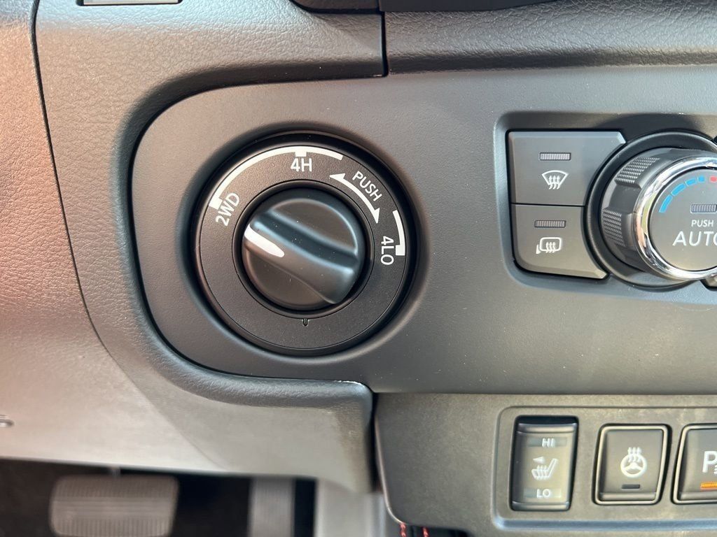 2025 Boulder Gray Pearl Nissan Frontier PRO-4X 4X4 Truck