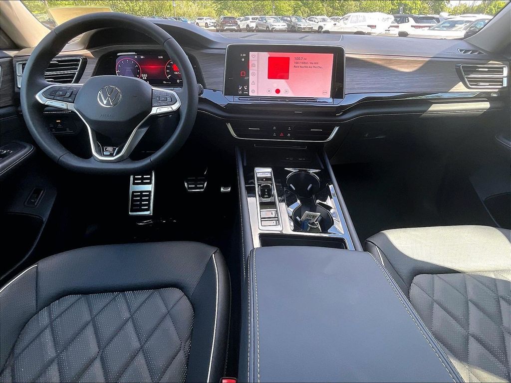 2026 Volkswagen Atlas — photo 11