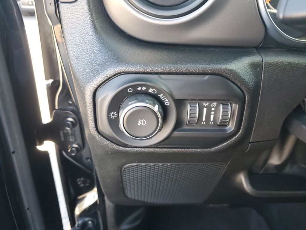 Used Car 2022 Jeep Wrangler  Unlimited Willys For Sale Under $30,000 In Austin, Texas