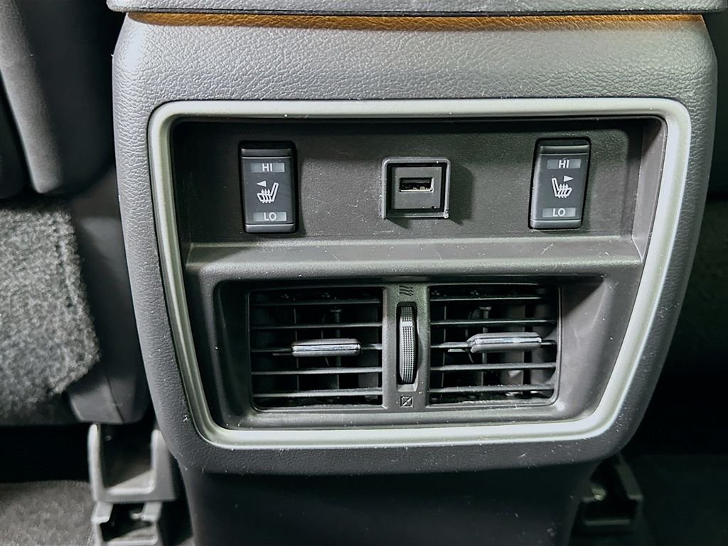Thumbnail: 2017 Nissan Murano - 26