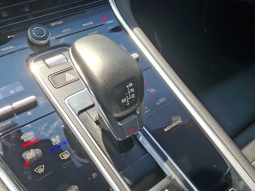 2023 Porsche Panamera Platinum 18