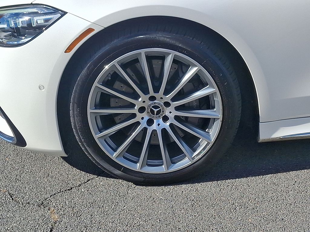 Thumbnail: 2022 Mercedes-Benz S-Class - 8