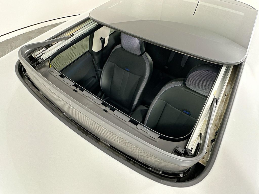 Thumbnail: 2025 MINI Cooper - 21