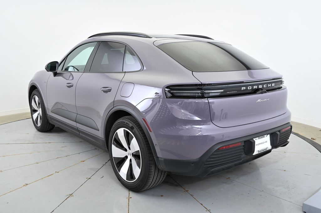 Thumbnail: 2025 Porsche Macan - 3