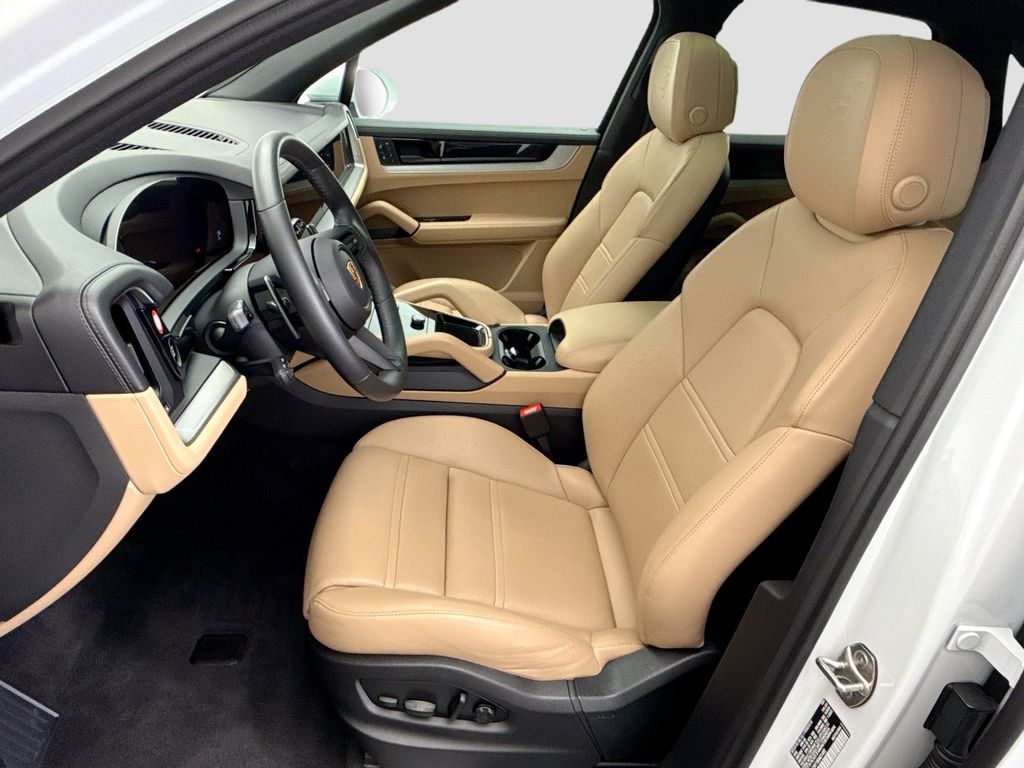 Thumbnail: 2025 Porsche Cayenne - 5