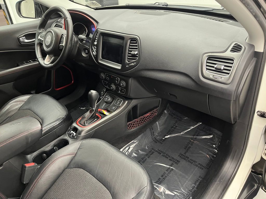 Thumbnail: 2018 Jeep Compass - 26