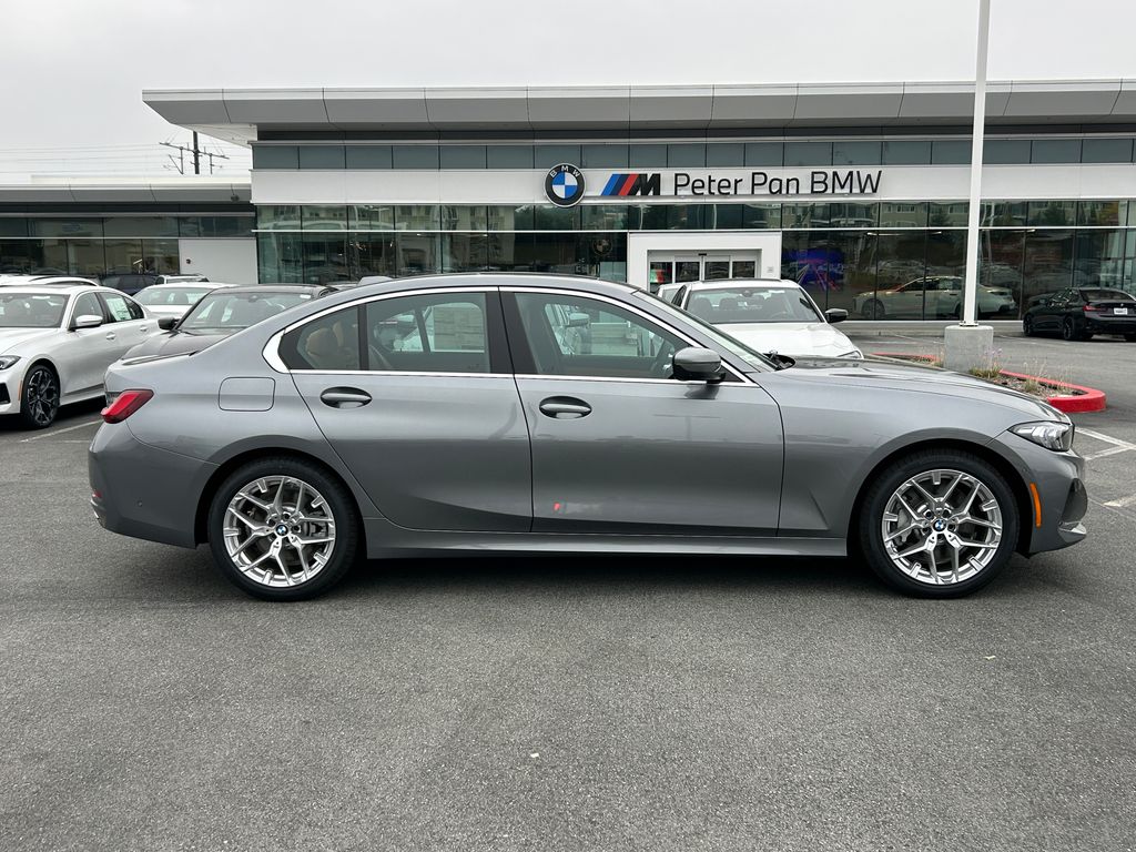 Thumbnail: 2026 BMW 3 Series - 6