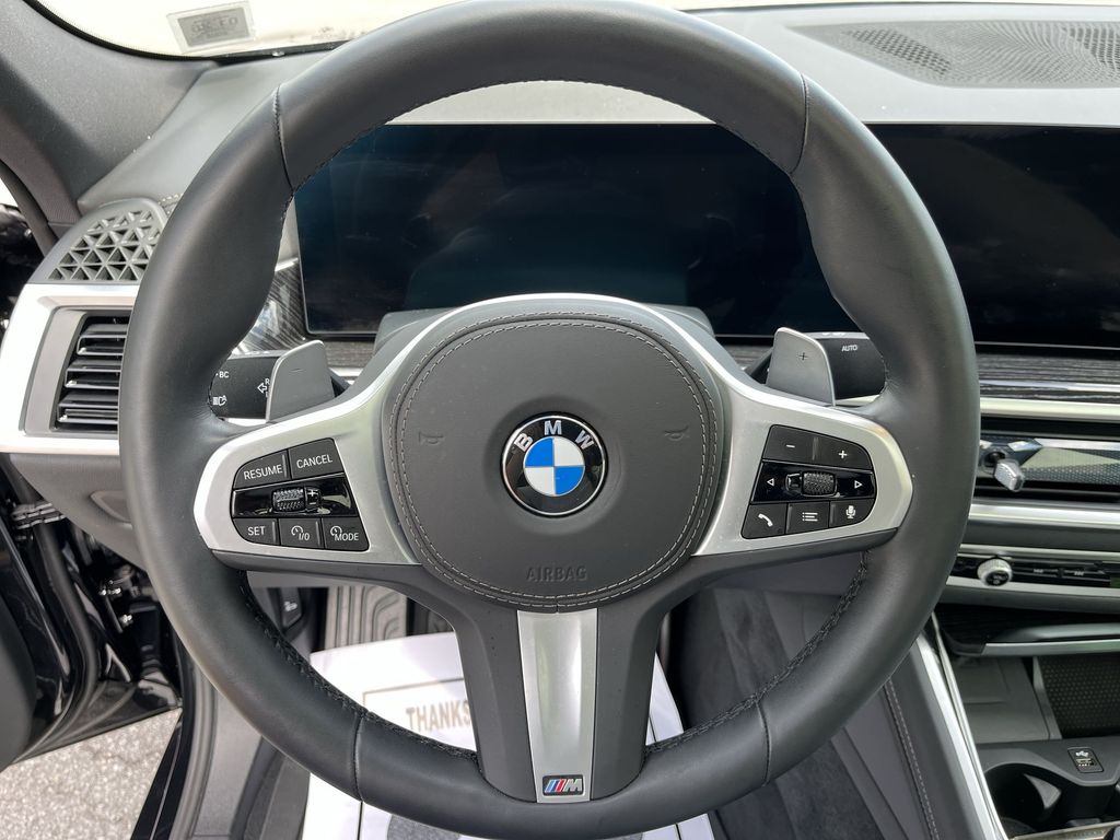 Thumbnail: 2025 BMW X6 - 14