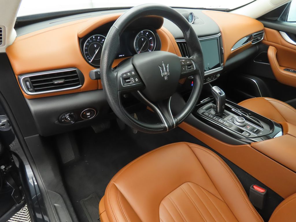 Thumbnail: 2022 Maserati Levante - 9