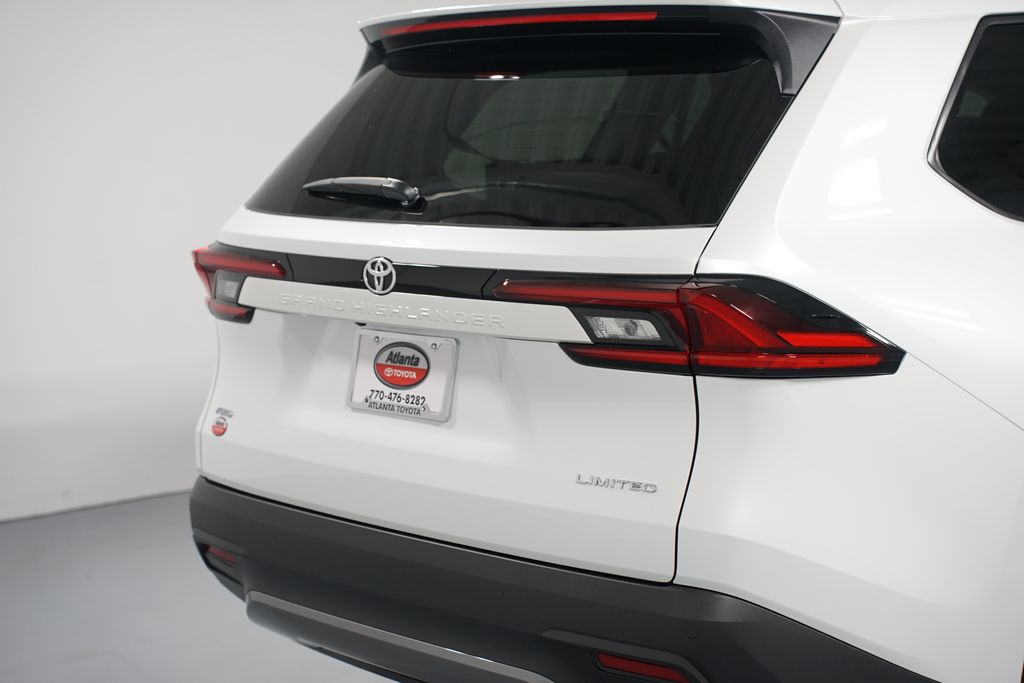 Thumbnail: 2025 Toyota Grand Highlander - 9