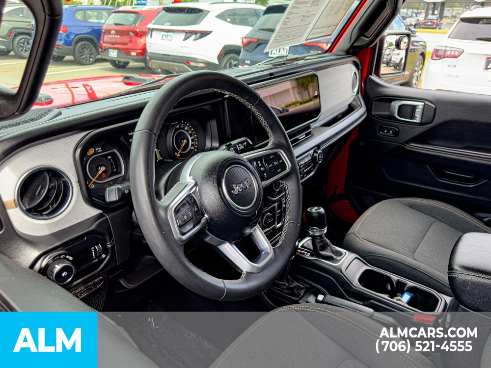 2025 Jeep Wrangler 4-Door Sahara - Photo 12