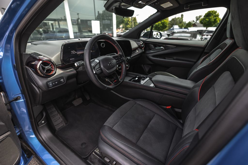 2024 Chevrolet Blazer EV RS thumbnail 17