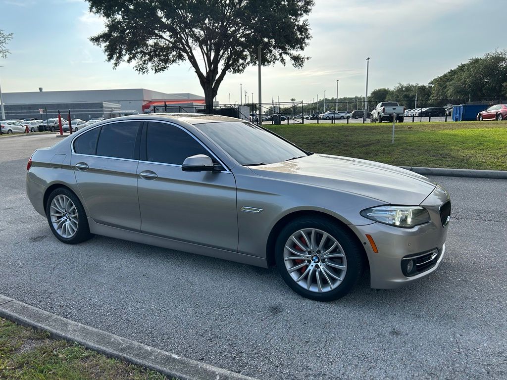 Thumbnail: 2016 BMW 5 Series - 8