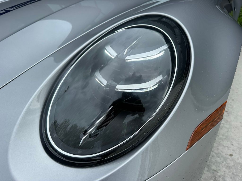 Thumbnail: 2025 Porsche 911 - 13