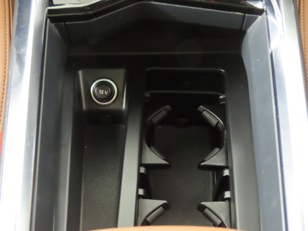 Thumbnail: 2022 Audi e-tron - 23