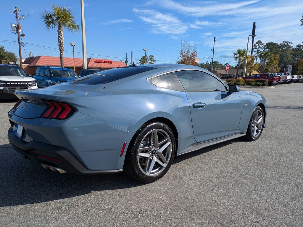 2025 Ford Mustang GT Premium Fastback