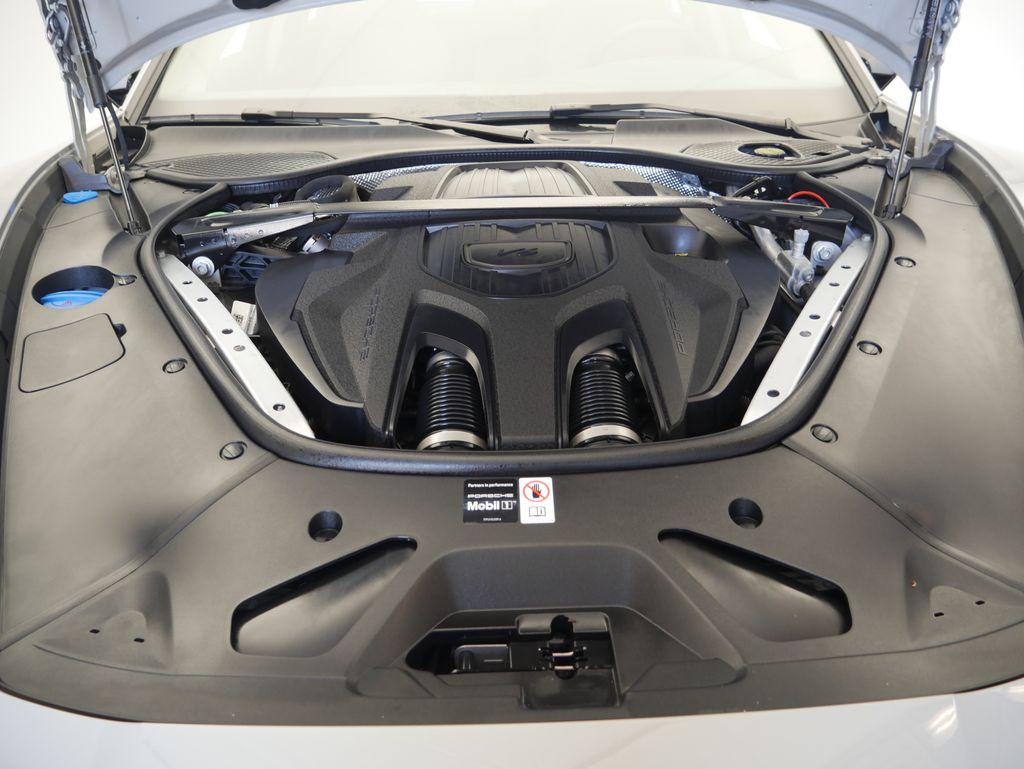 Thumbnail: 2025 Porsche Panamera - 12