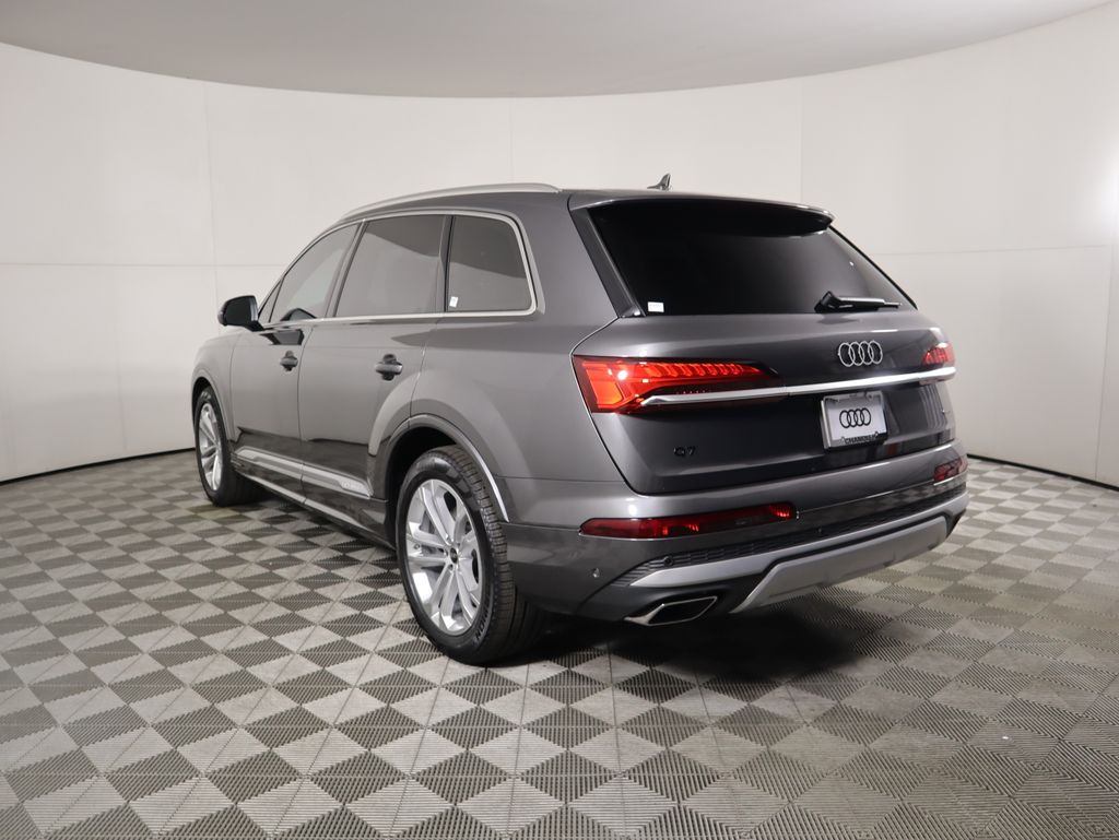 Thumbnail: 2026 Audi Q7 - 8