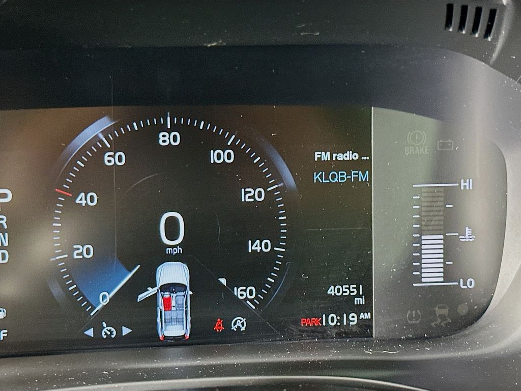 Thumbnail: 2019 Volvo XC60 - 12