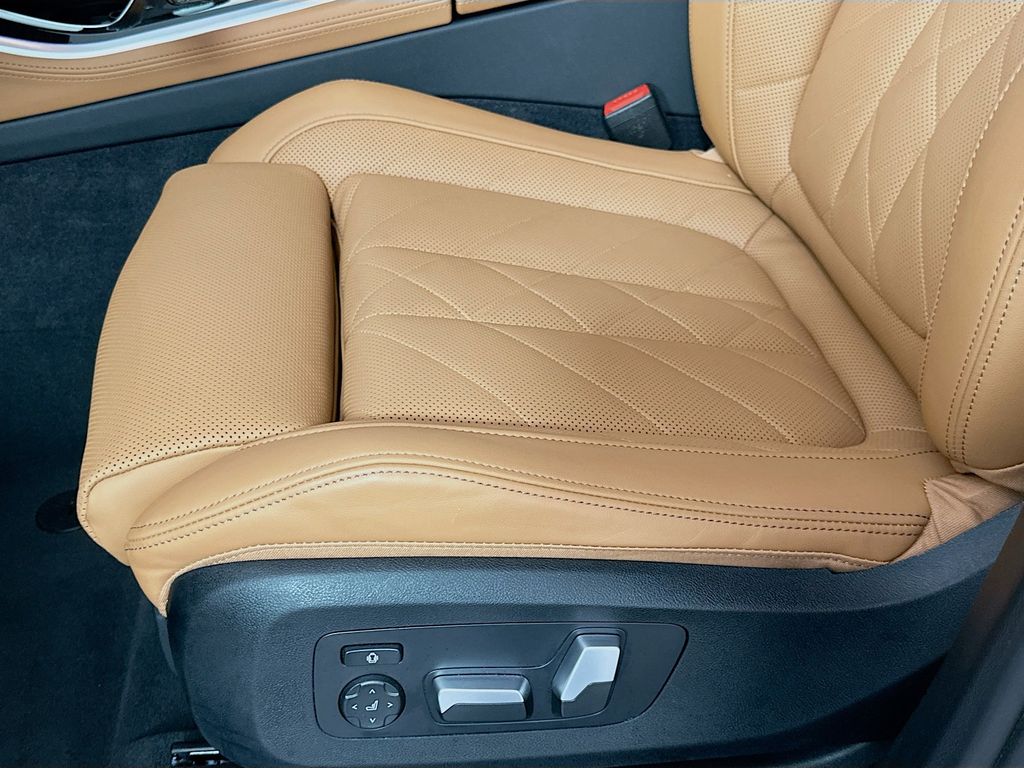 Thumbnail: 2025 BMW X5 - 20