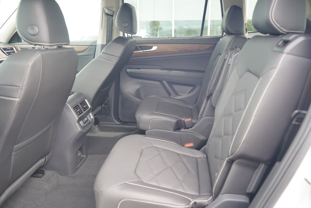 Thumbnail: 2026 Volkswagen Atlas - 7