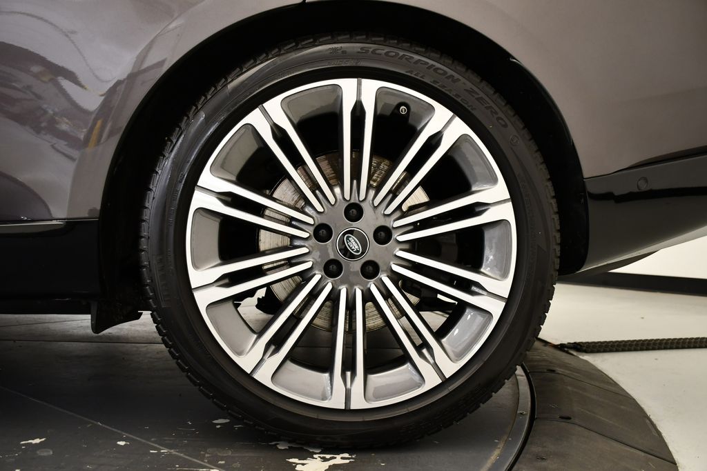 Thumbnail: 2022 Land Rover Range Rover - 13