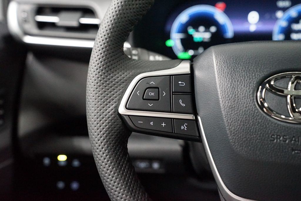 Thumbnail: 2026 Toyota Sienna - 14