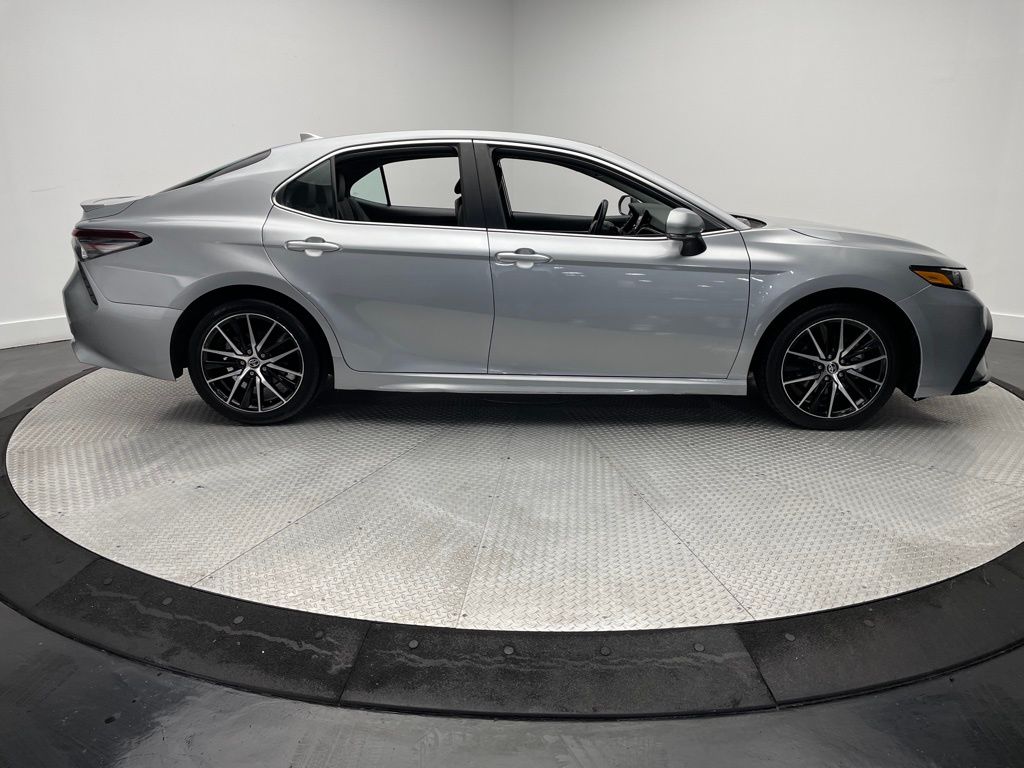 Thumbnail: 2023 Toyota Camry - 4