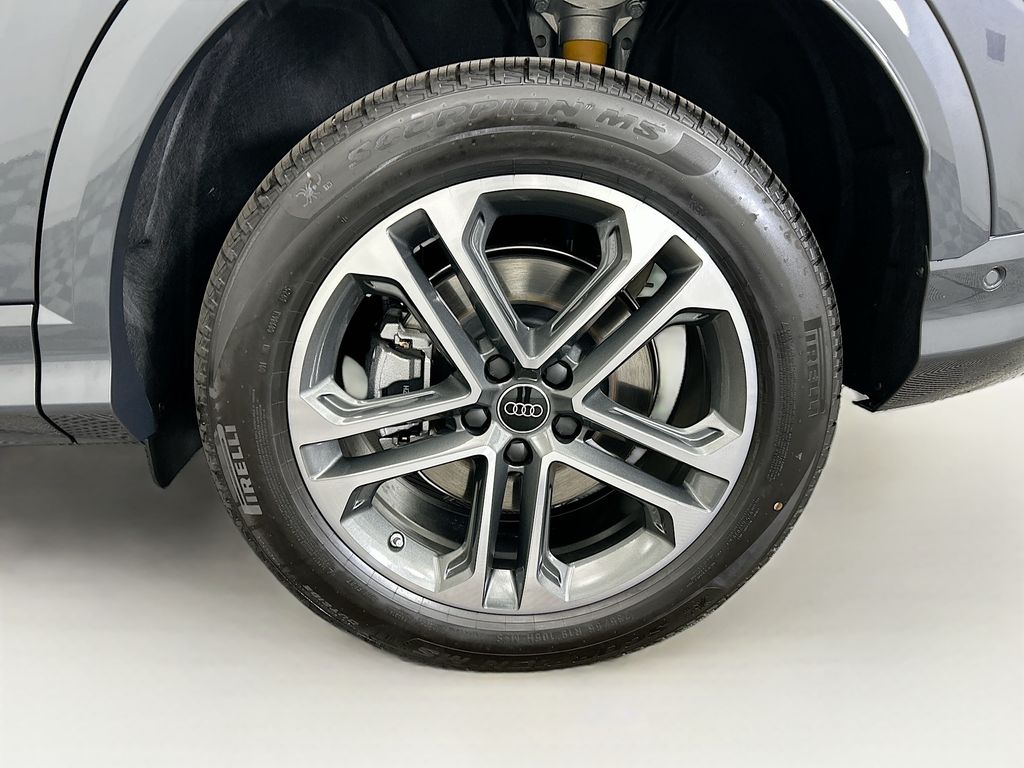 Thumbnail: 2025 Audi Q5 - 31