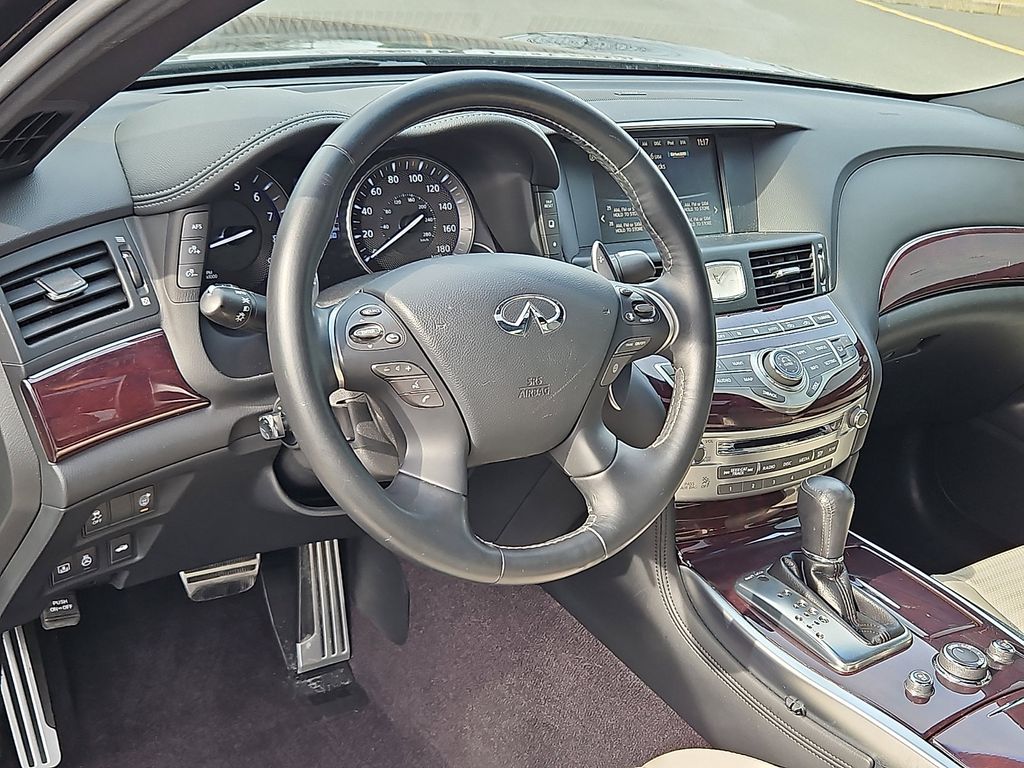 Thumbnail: 2019 INFINITI Q70 - 28