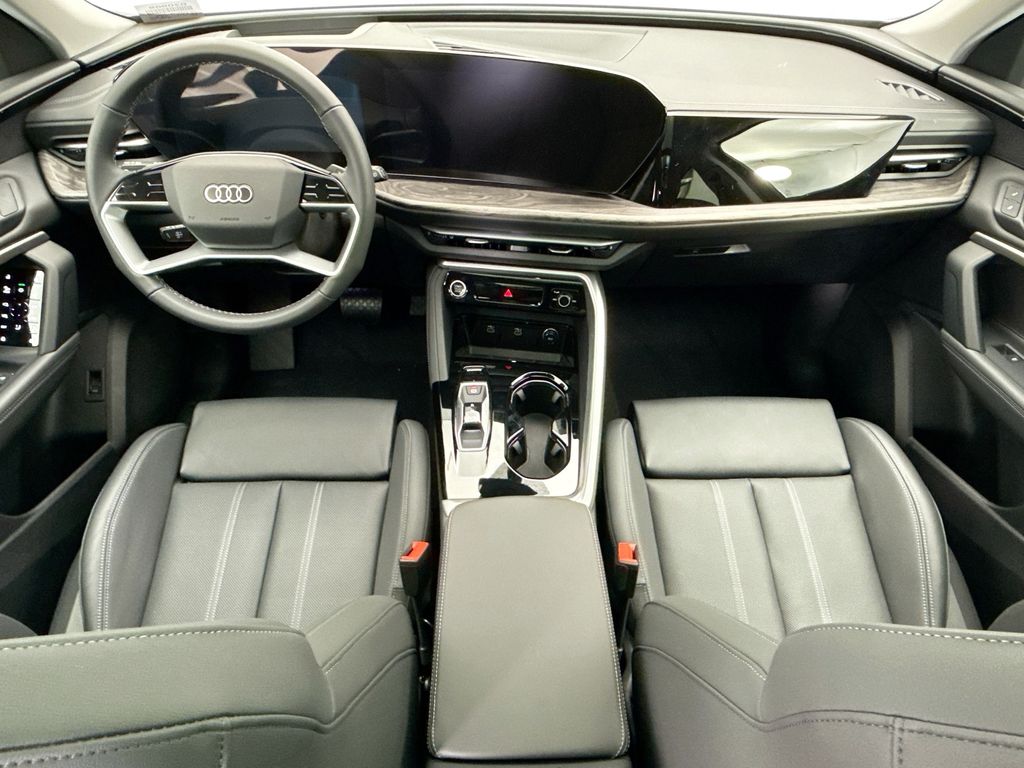 Thumbnail: 2025 Audi Q5 - 14