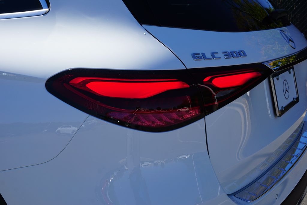 Thumbnail: 2026 Mercedes-Benz GLC - 15