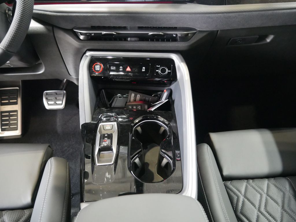 Thumbnail: 2026 Audi SQ5 - 30